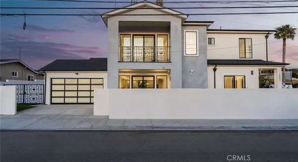 $2,395,000 | 2500 Phelan Lane, Redondo Beach, CA 90278