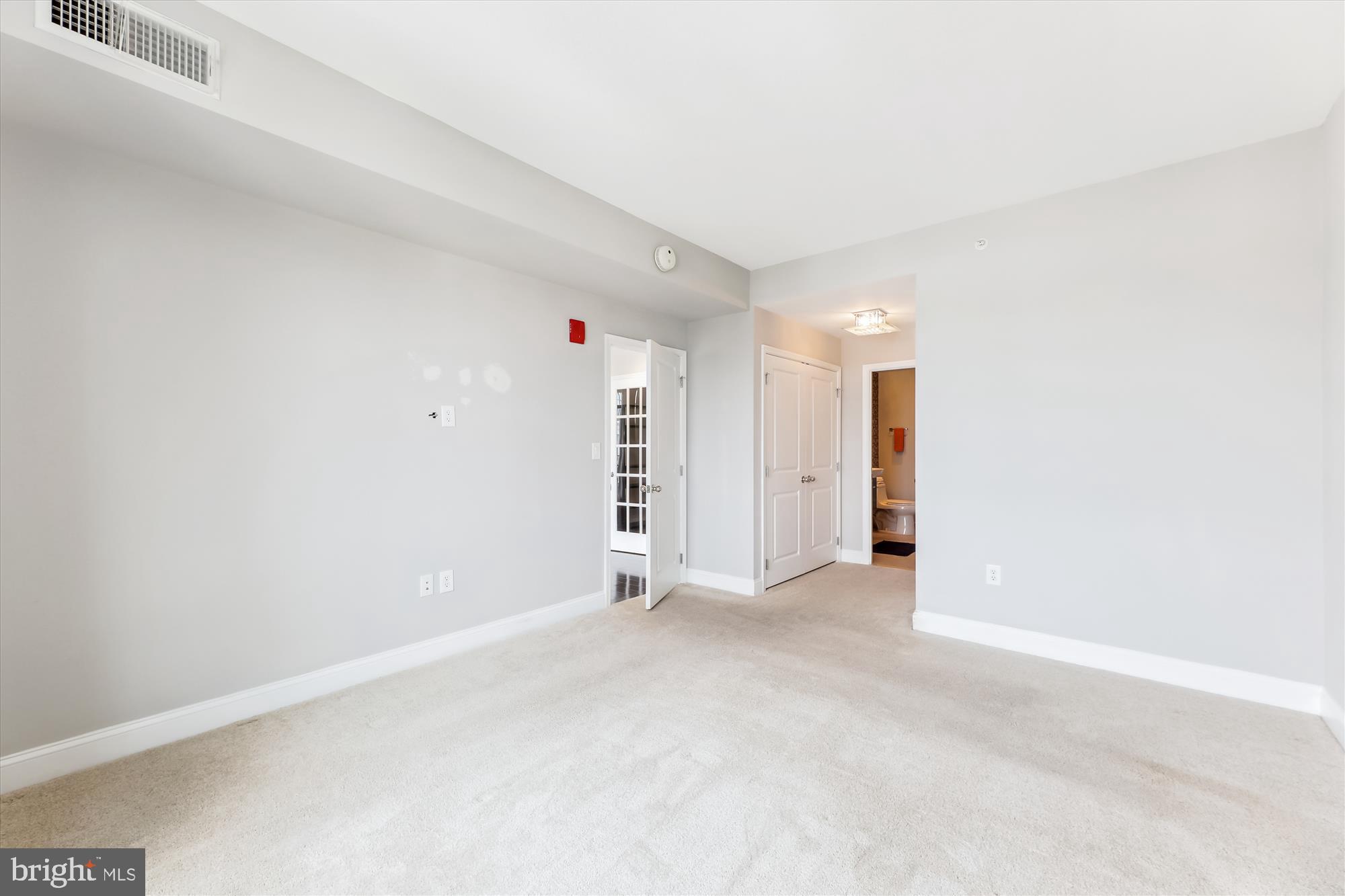 155 Potomac Passage, Unit 718 National Harbor, MD 20745 - Photo 13 of 52 Primary Bedroom