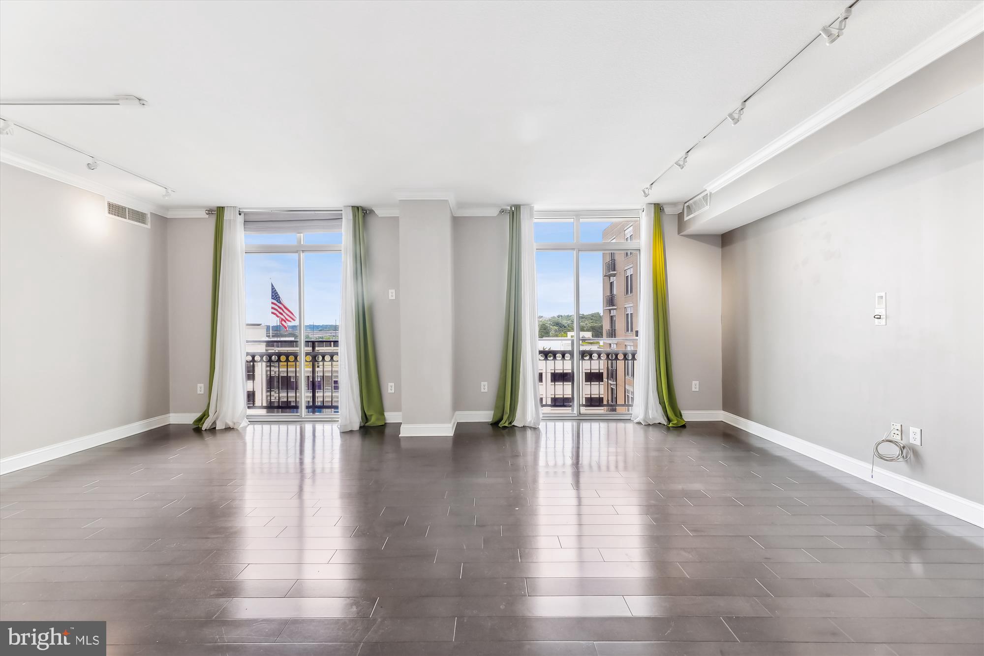 155 Potomac Passage, Unit 718 National Harbor, MD 20745 - Photo 9 of 52 Loaded with Natural Light