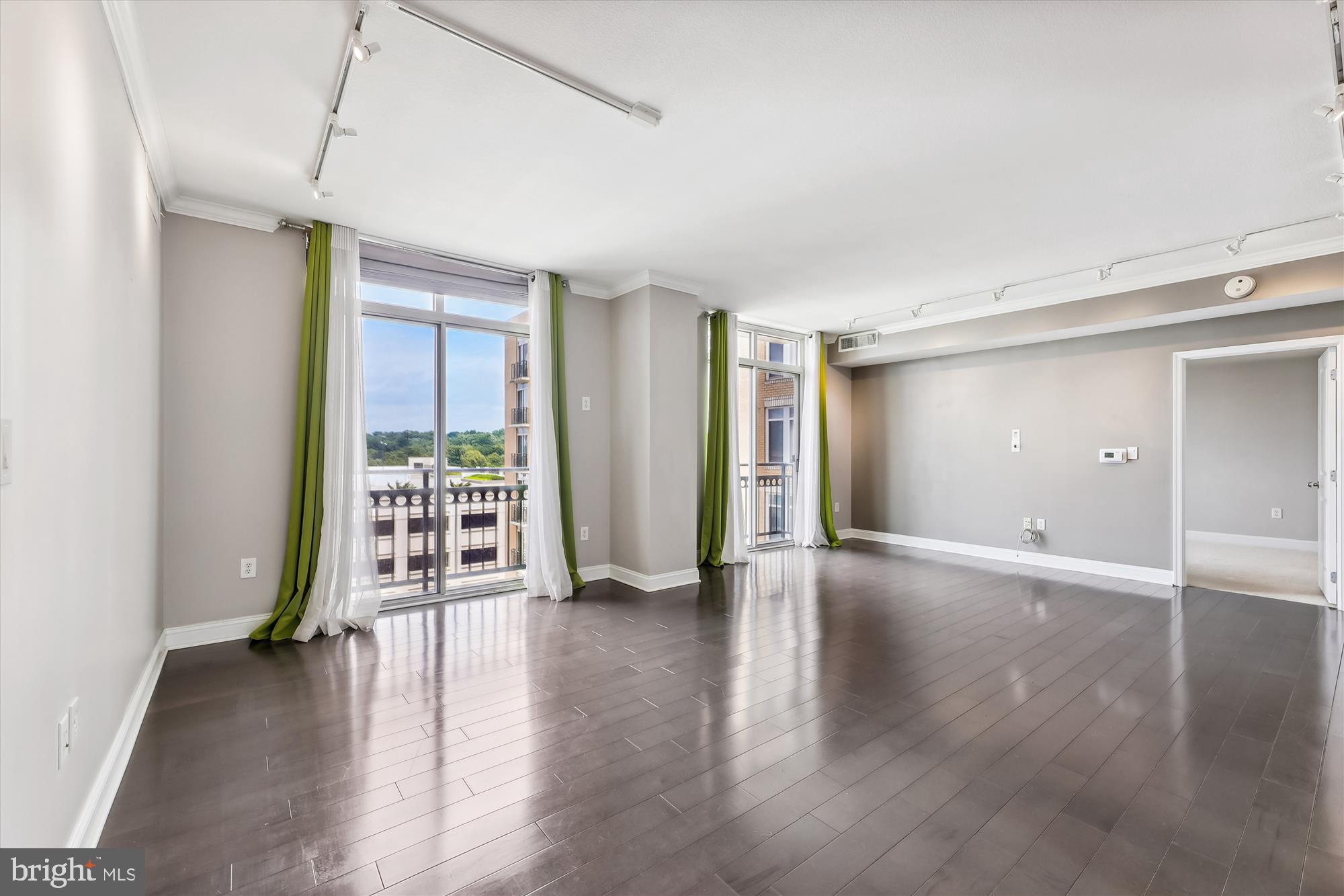 155 Potomac Passage, Unit 718 National Harbor, MD 20745 - Photo 10 of 52 Living Room