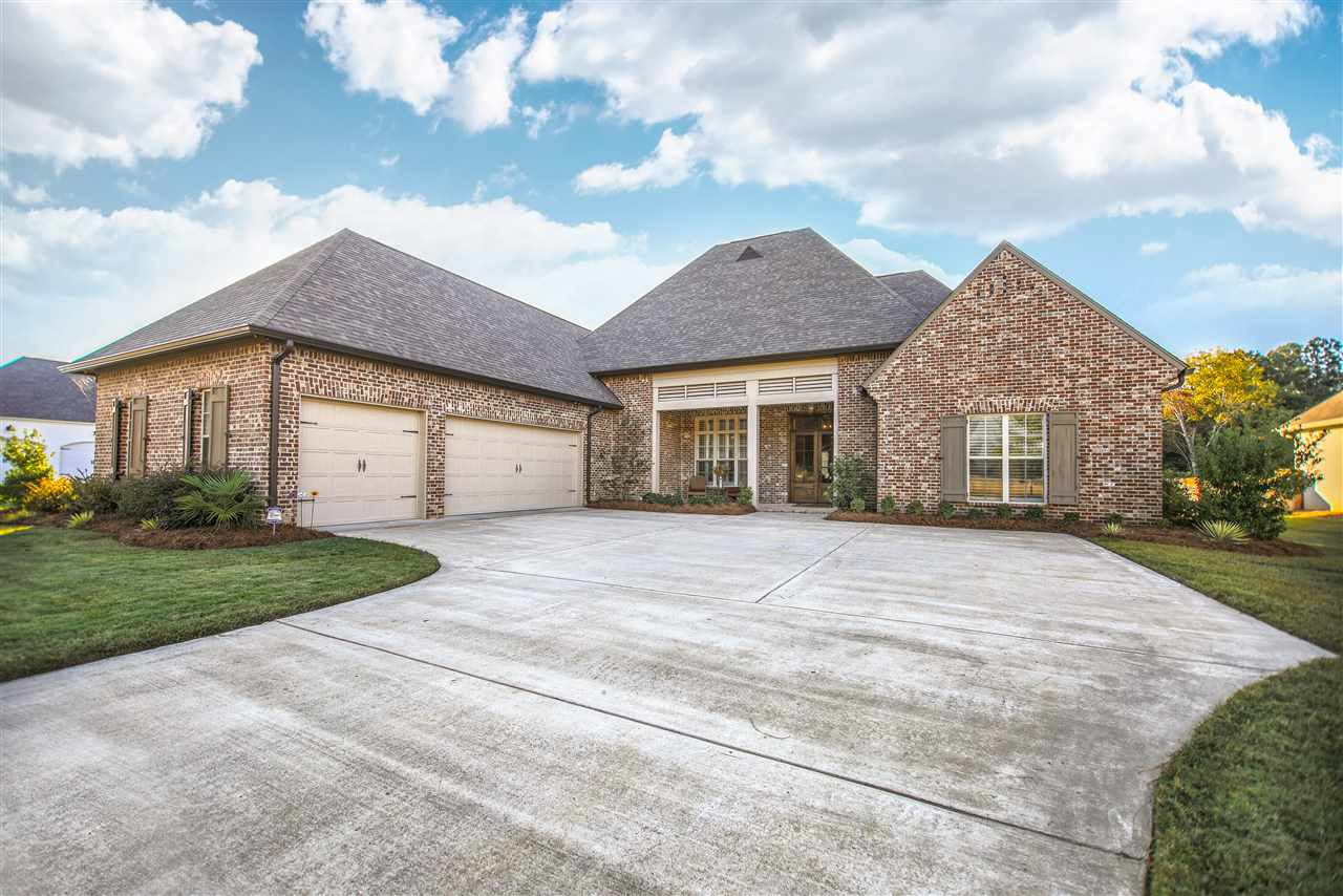 227 South Woodcreek Road Madison, MS 39110 - Photo 1 of 39 Photo 1