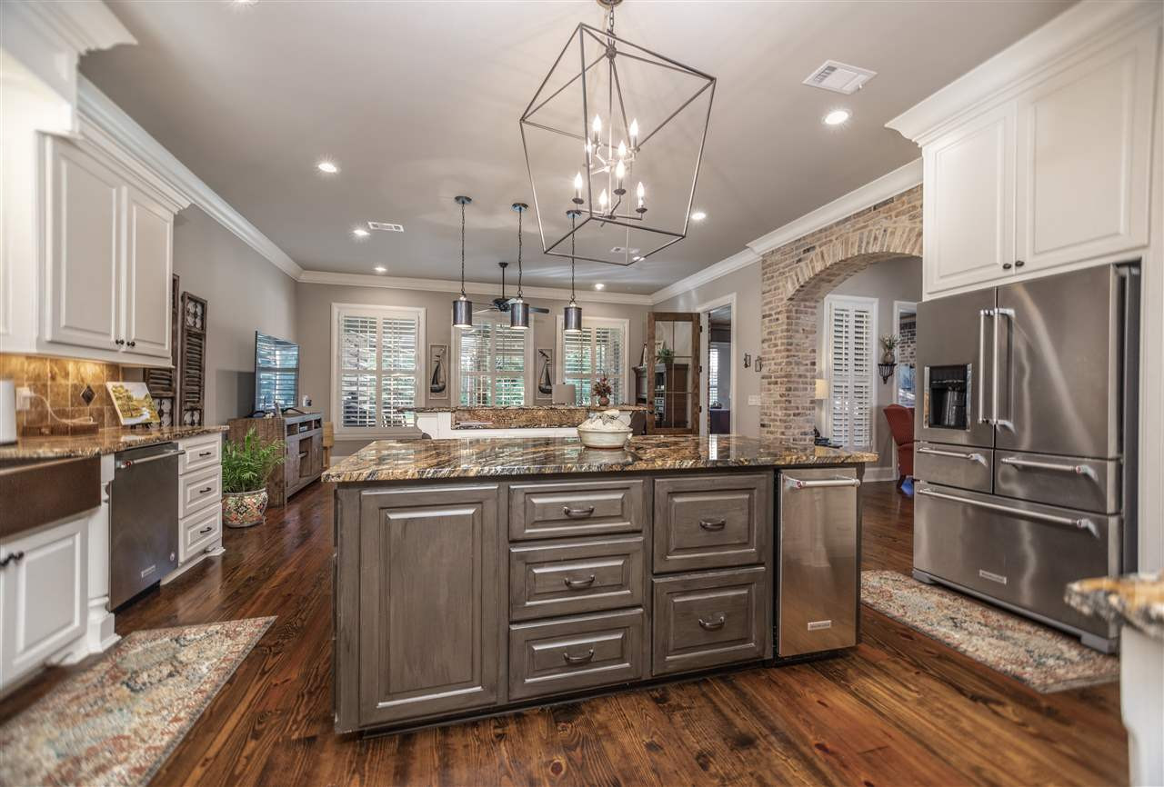 227 South Woodcreek Road Madison, MS 39110 - Photo 11 of 39 Photo 11