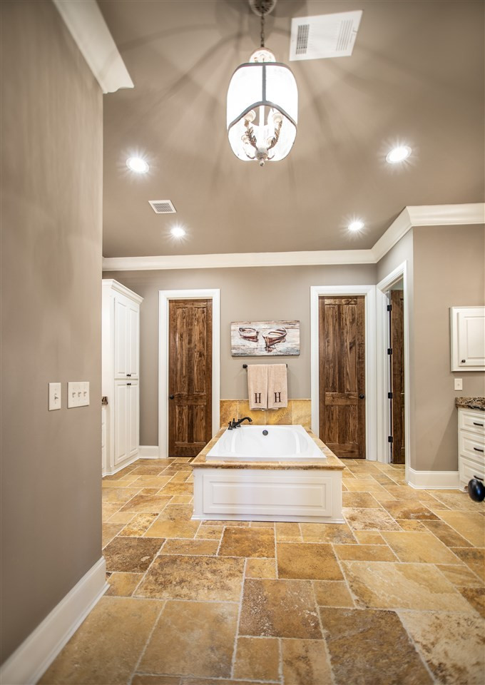 227 South Woodcreek Road Madison, MS 39110 - Photo 17 of 39 Photo 17
