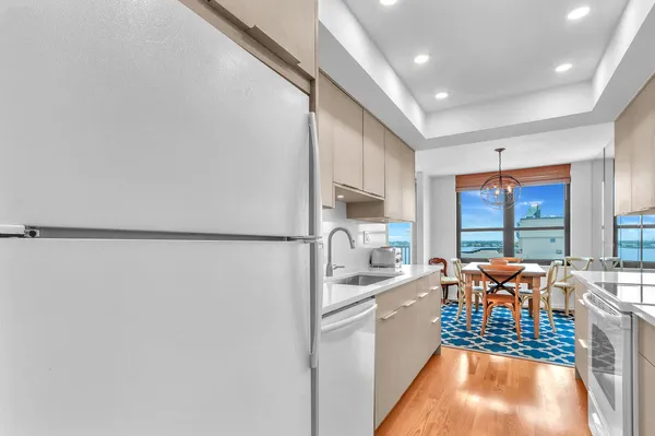 $5,500 | 5480 North Ocean Drive, Unit A10C, Singer Island, FL 33404
