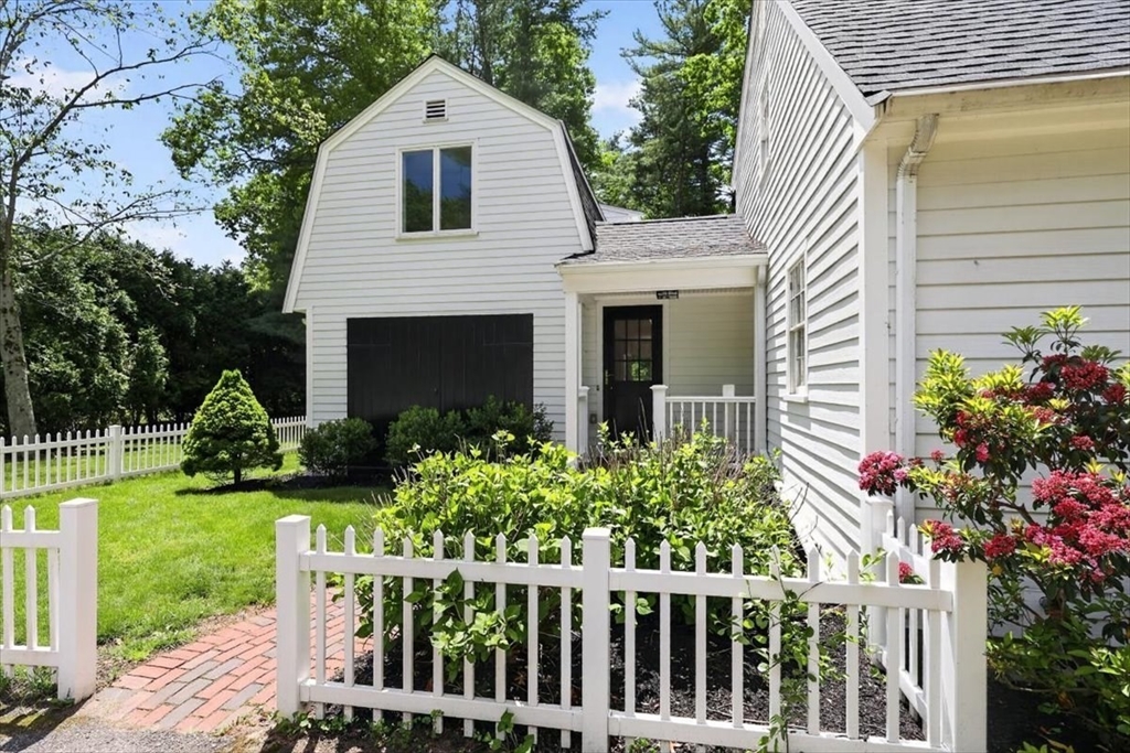 178 Main Street Hanover, MA 02339 - Photo 3 of 28