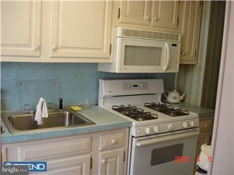 7018 Aberdeen Road Upper Darby, PA 19082 - Photo 5 of 12 Kitchen
