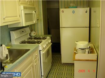 7018 Aberdeen Road Upper Darby, PA 19082 - Photo 6 of 12 Kitchen