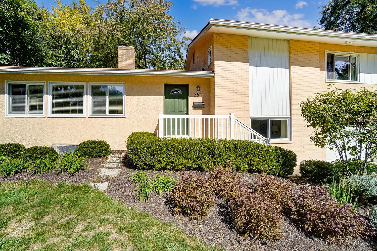 2811 Halstead Road Columbus, OH 43221 - Photo 3 of 64 50042820-005_web