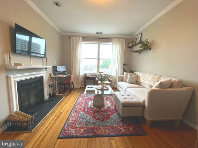 $2,600 | 1830 California Street Northwest, Unit 8, Washington, DC 20009