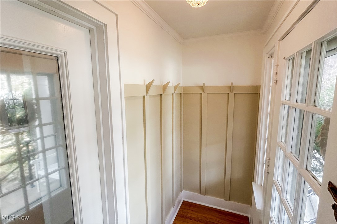 2220 Maplewood Road Cleveland, OH 44118 - Photo 3 of 50