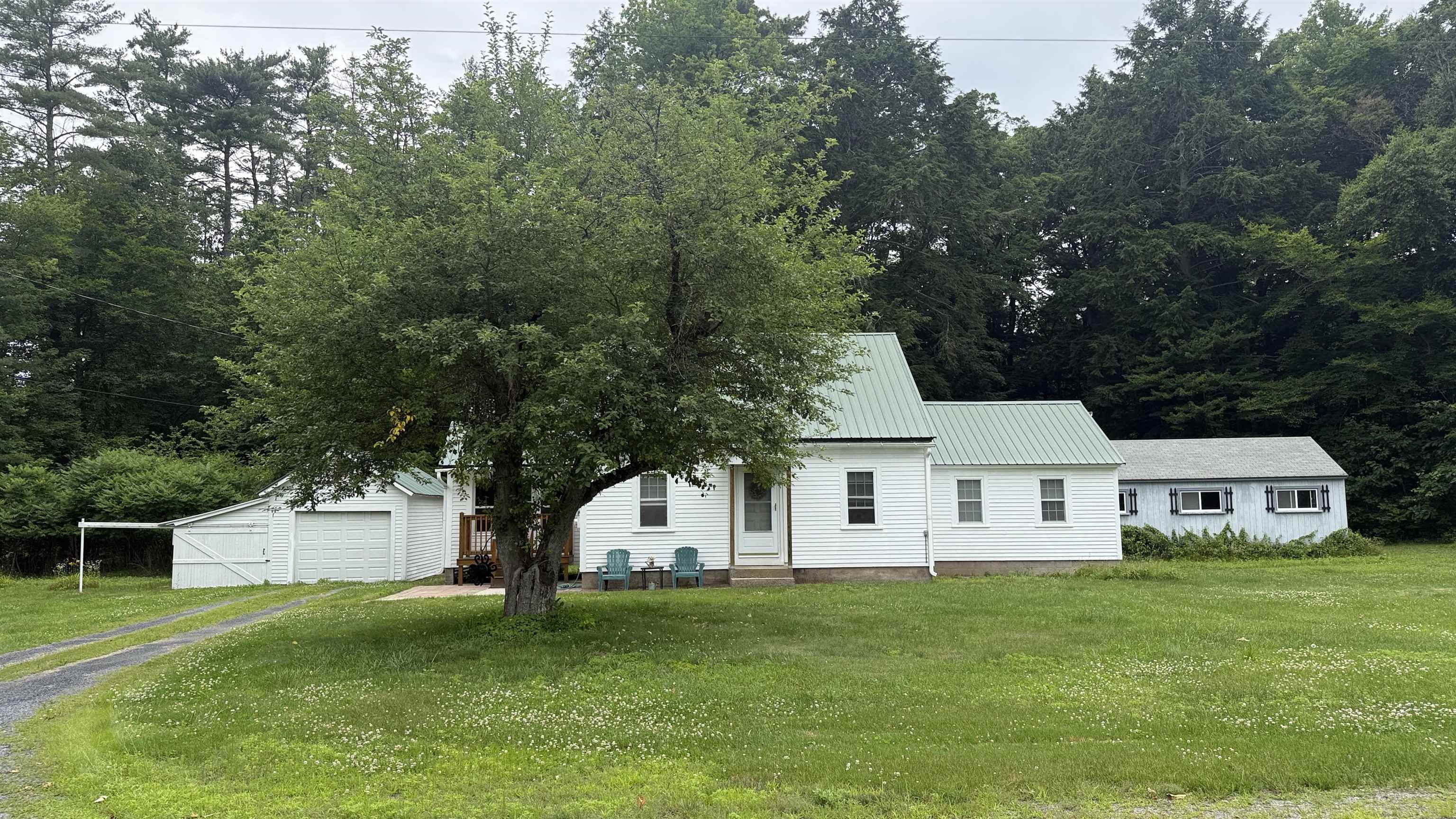 27 Ainsworth Road Claremont, NH 03743 - Photo 1 of 16