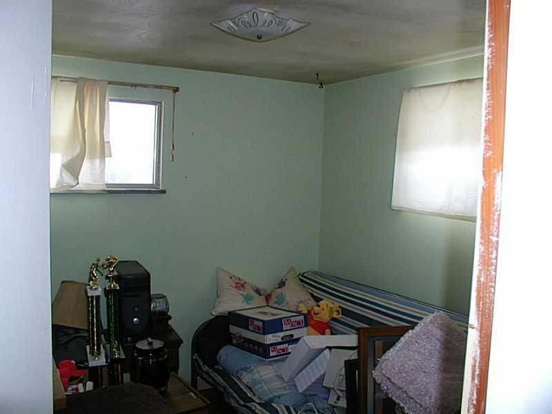769 Bullcreek Road Butler, PA 16002 - Photo 6 of 7 Bedroom.
