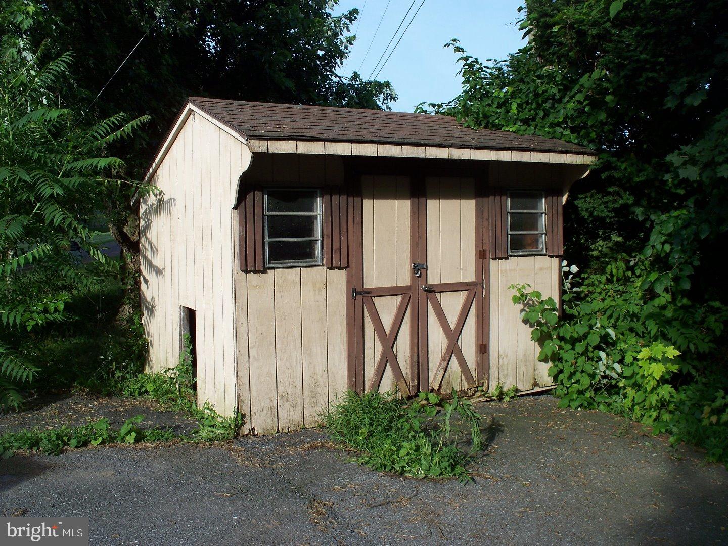 29 Witman Road Womelsdorf, PA 19567 - Photo 14 of 14 Storage Shed