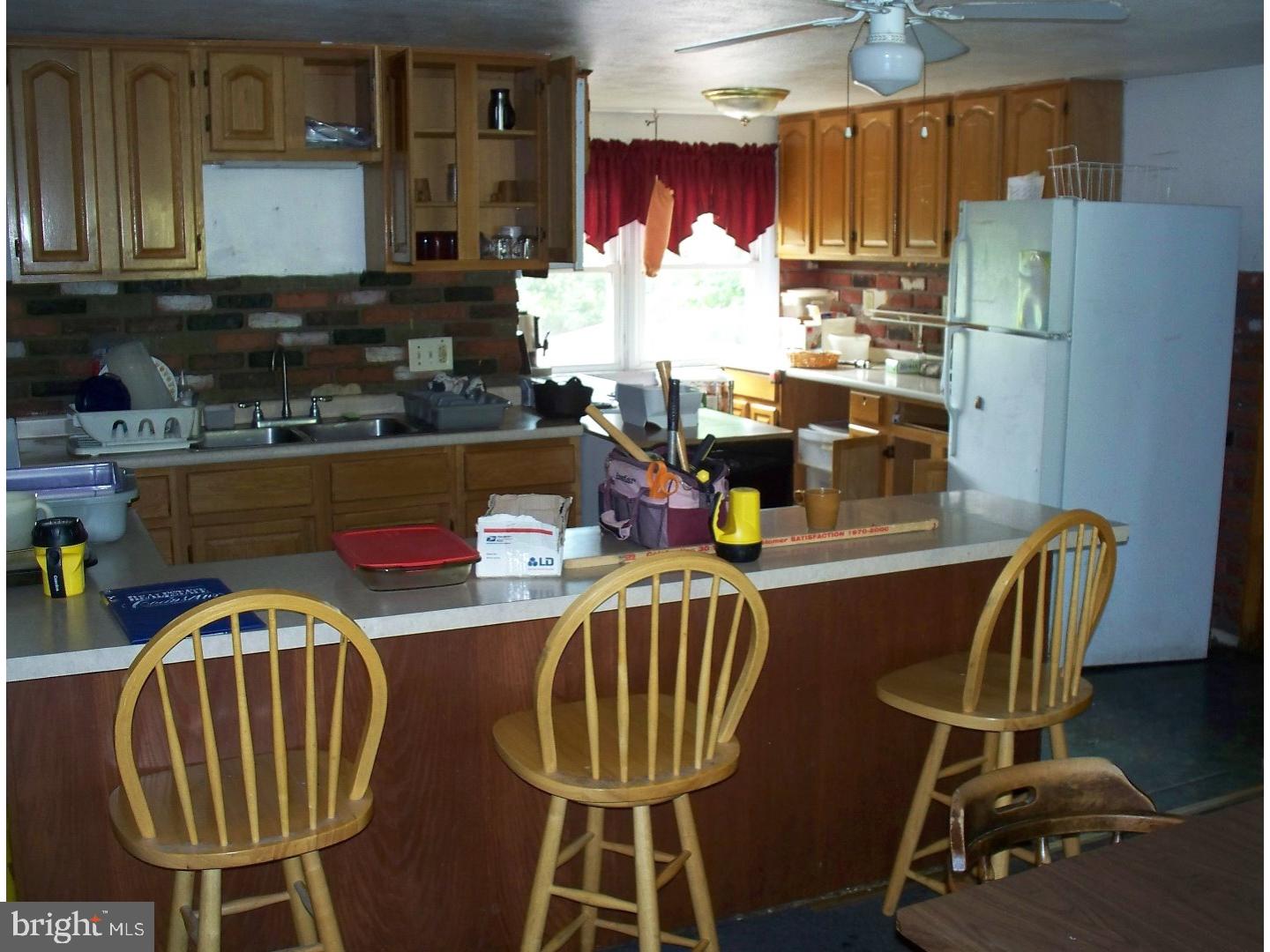 29 Witman Road Womelsdorf, PA 19567 - Photo 7 of 14 Kitchen