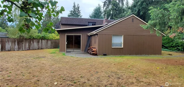 $3,850 | 18914 Ballinger Way Northeast, Lake Forest Park, WA 98155