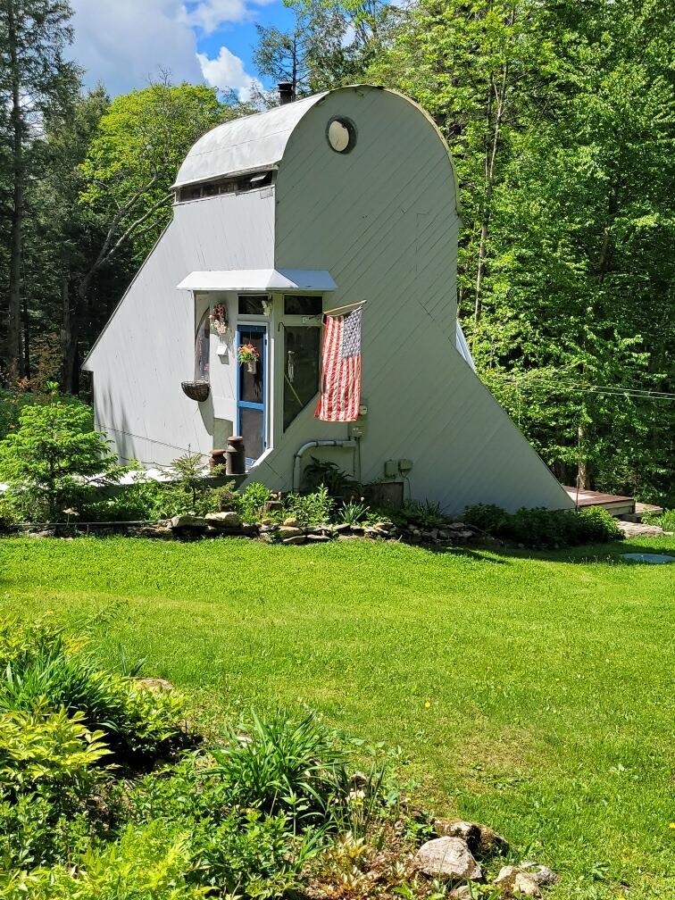 447 Rock Bottom Lane Peru, VT 05152 - Photo 2 of 7