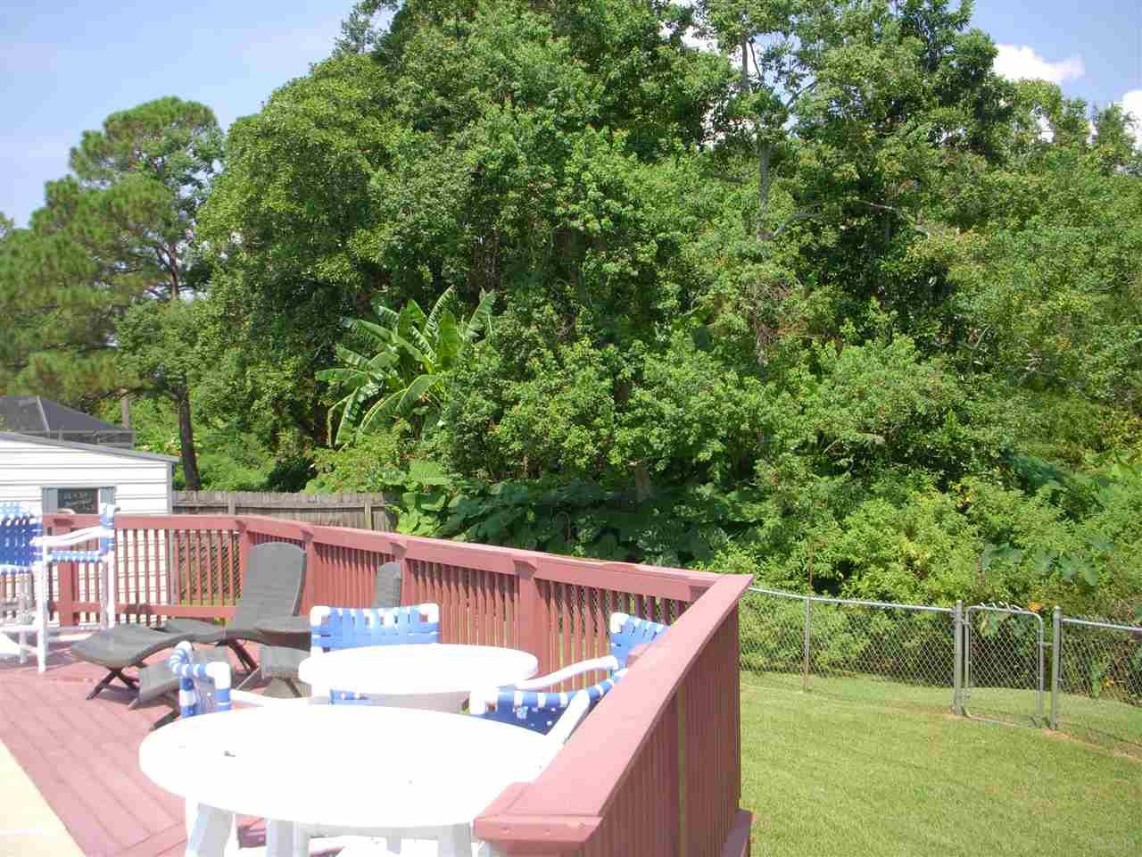 2960 Ranchette Square Gulf Breeze, FL 32563 - Photo 9 of 37 Gallery Image 9