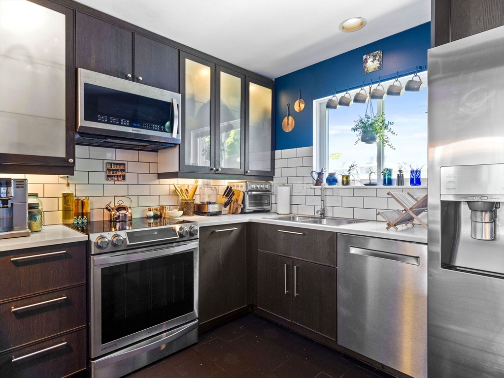 93 Governor Winthrop Road, Unit 7A Somerville, MA 02145 - Photo 6 of 21