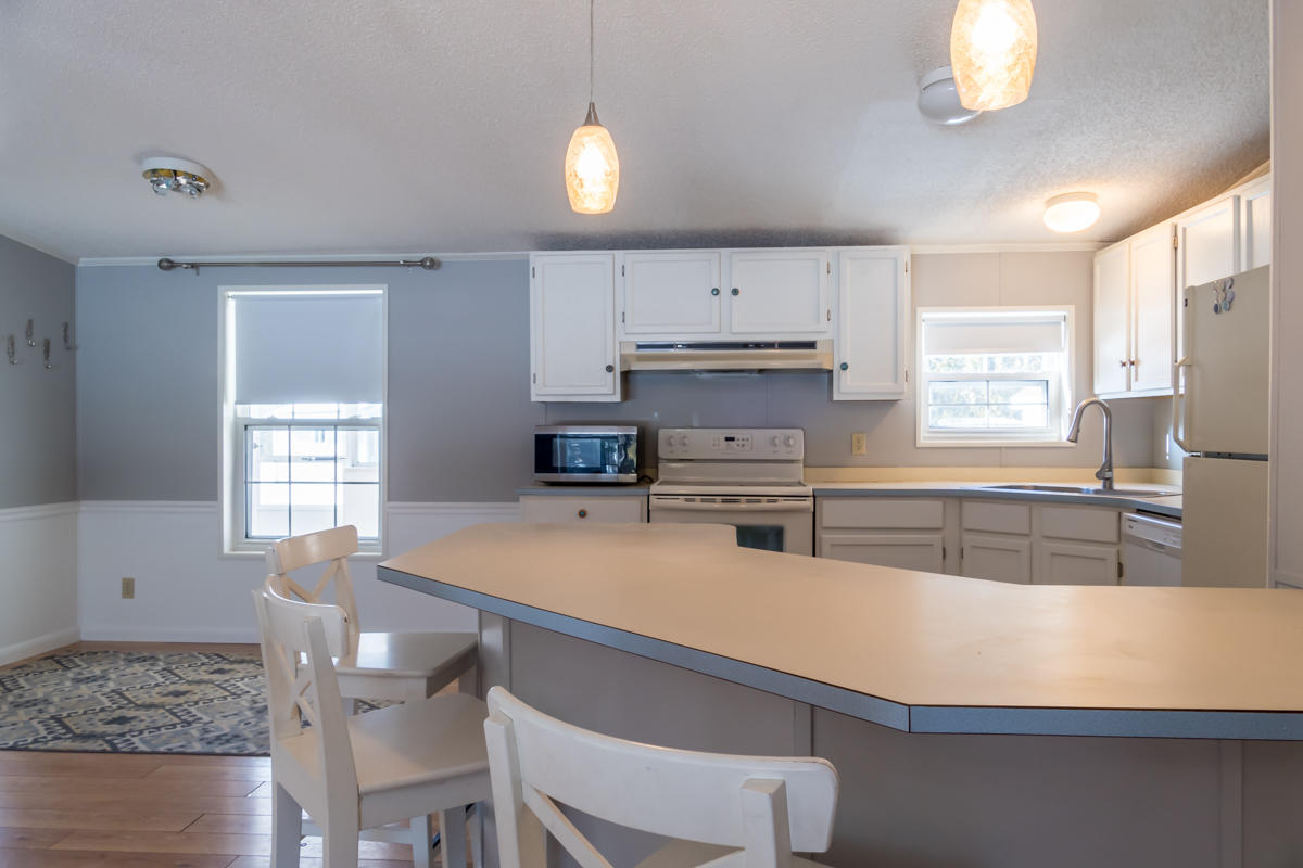19 Storer Road Brunswick, ME 04011 - Photo 6 of 44 12-Kitchen (4 of 7)