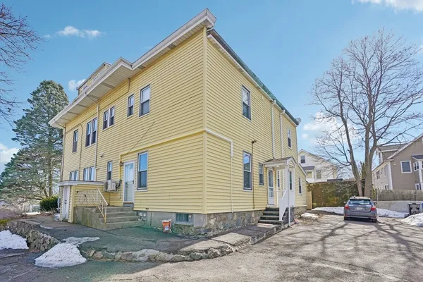 a picture of a black and white photo