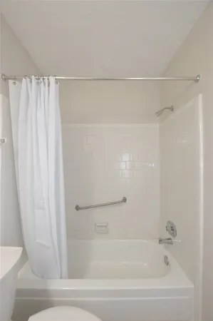 $2,000 | 703 Flower Field Court, Pearland, TX 77584