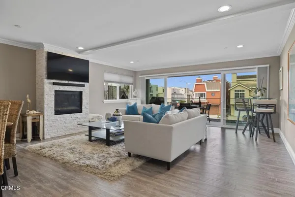 $2,750,000 | 104 La Brea Street, Oxnard, CA 93035