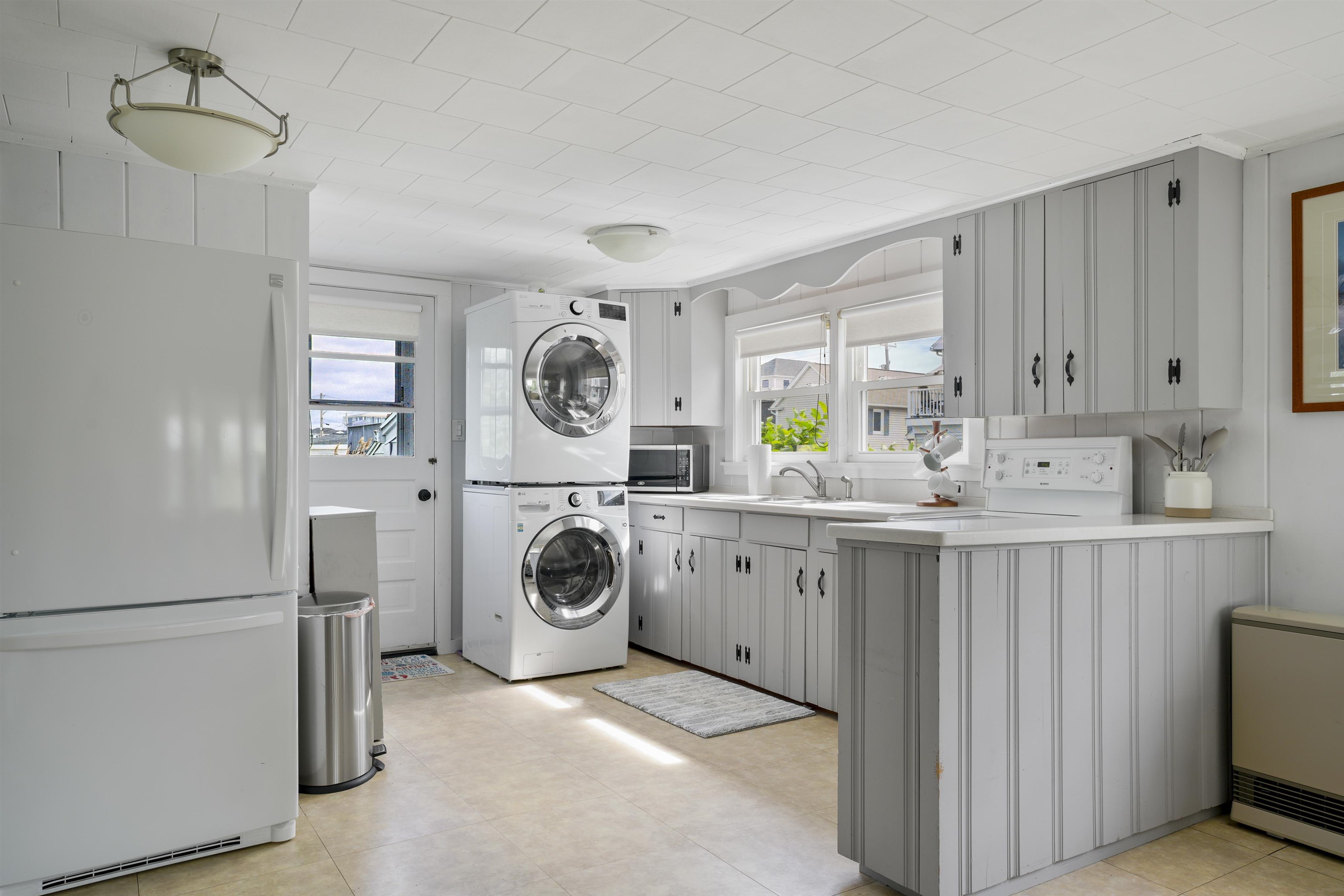 8 Red Coat Lane Hampton, NH 03842 - Photo 7 of 23