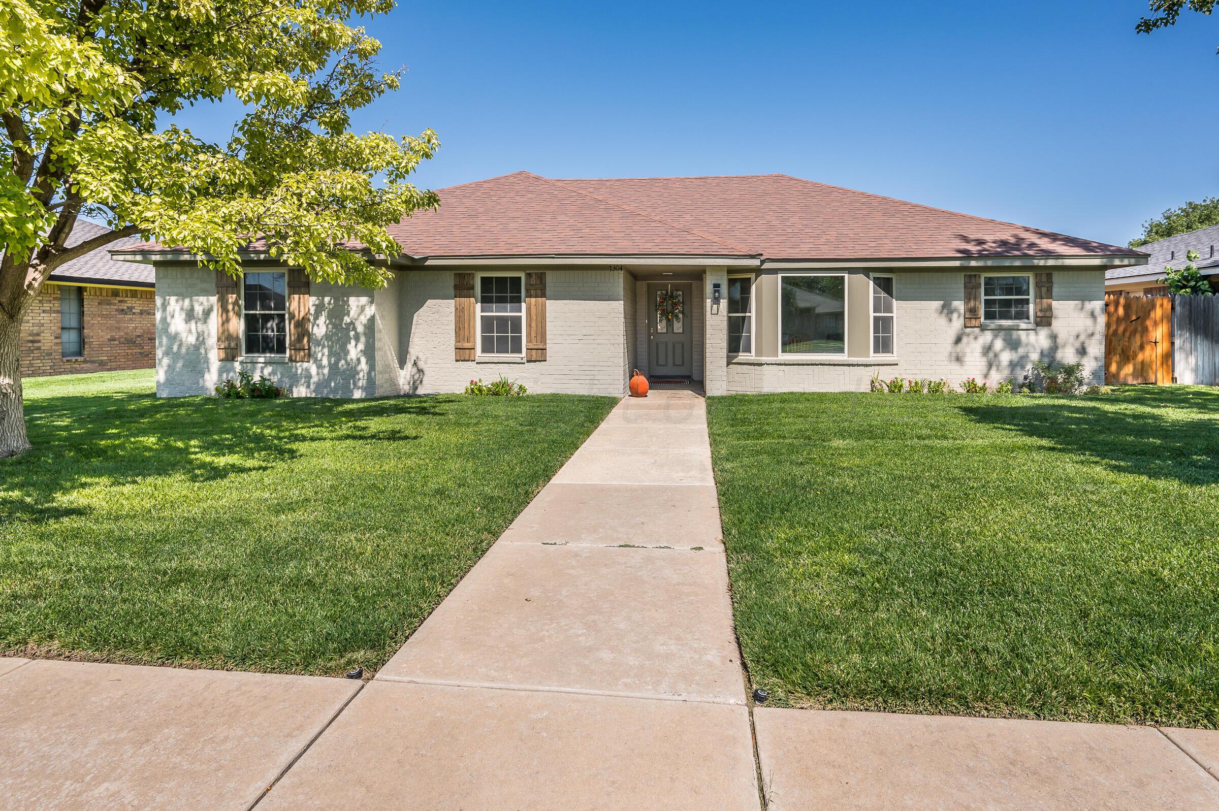 7304 Old Kent Road Amarillo, TX 79109 - Photo 1 of 22 Front