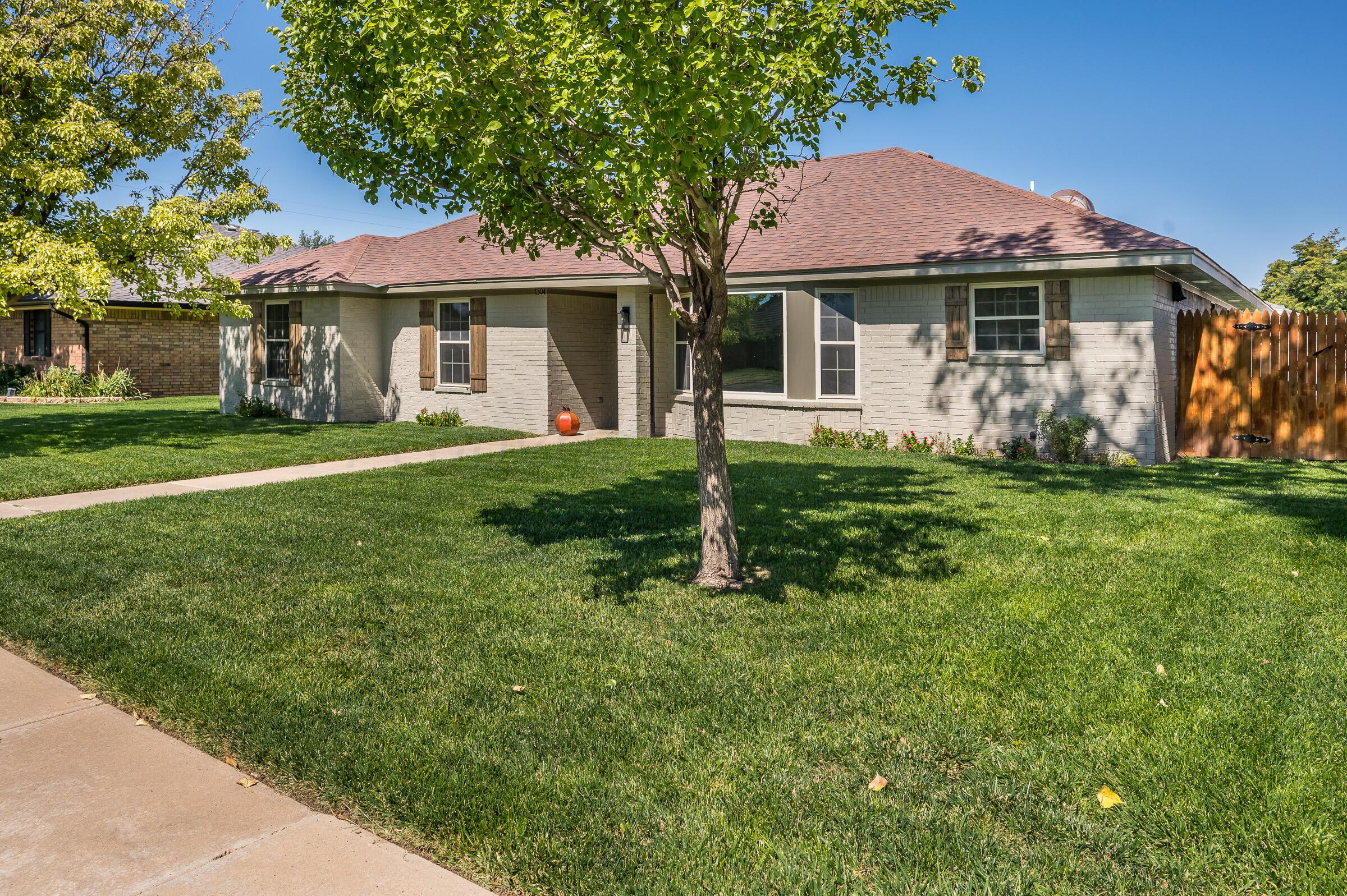 7304 Old Kent Road Amarillo, TX 79109 - Photo 2 of 22 Front-2