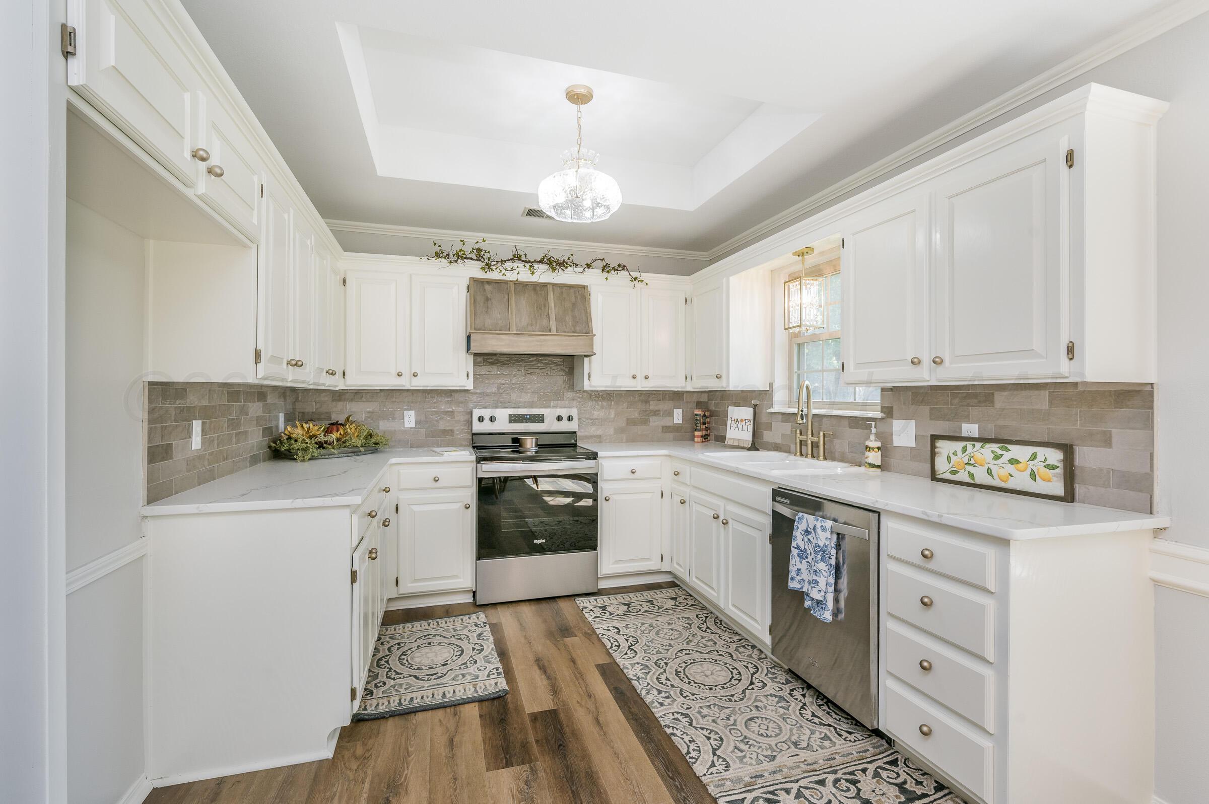 7304 Old Kent Road Amarillo, TX 79109 - Photo 7 of 22 Kitchen-2