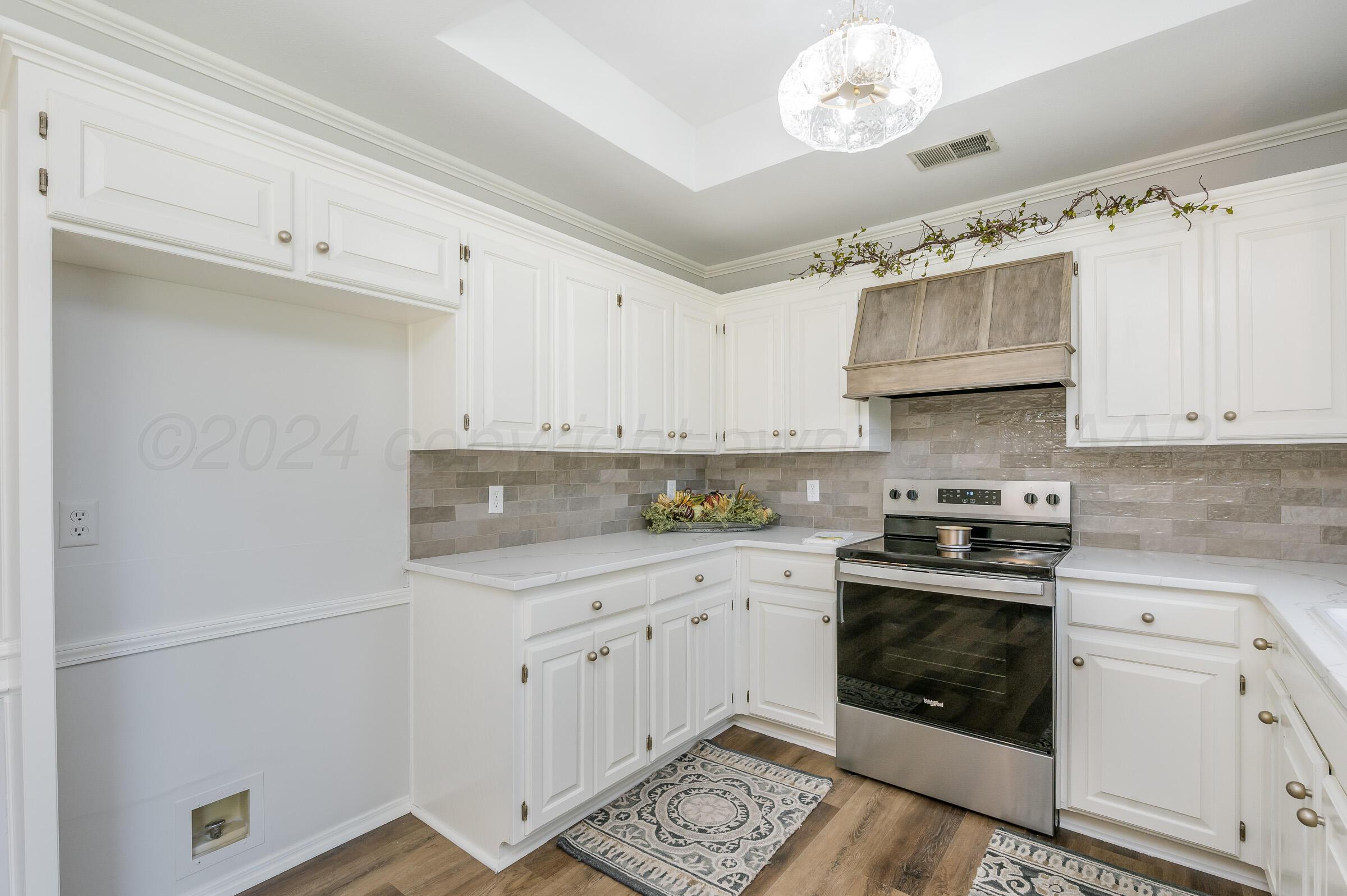 7304 Old Kent Road Amarillo, TX 79109 - Photo 8 of 22 Kitchen-3