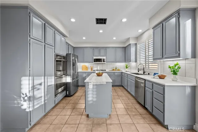 $1,050,000 | 2156 Blazing Street, Corona, CA 92879