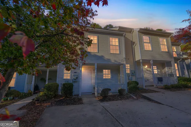 $164,900 | 6344 Wellington Walk Way, Lithonia, GA 30058