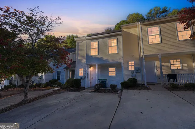 $164,900 | 6344 Wellington Walk Way, Lithonia, GA 30058