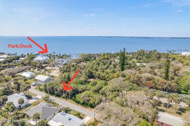 an aerial view of a houses