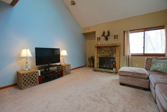 52 B Conleys Grove Road, Unit B Derry, NH 03038 - Photo 8 of 24 Gallery Image 8