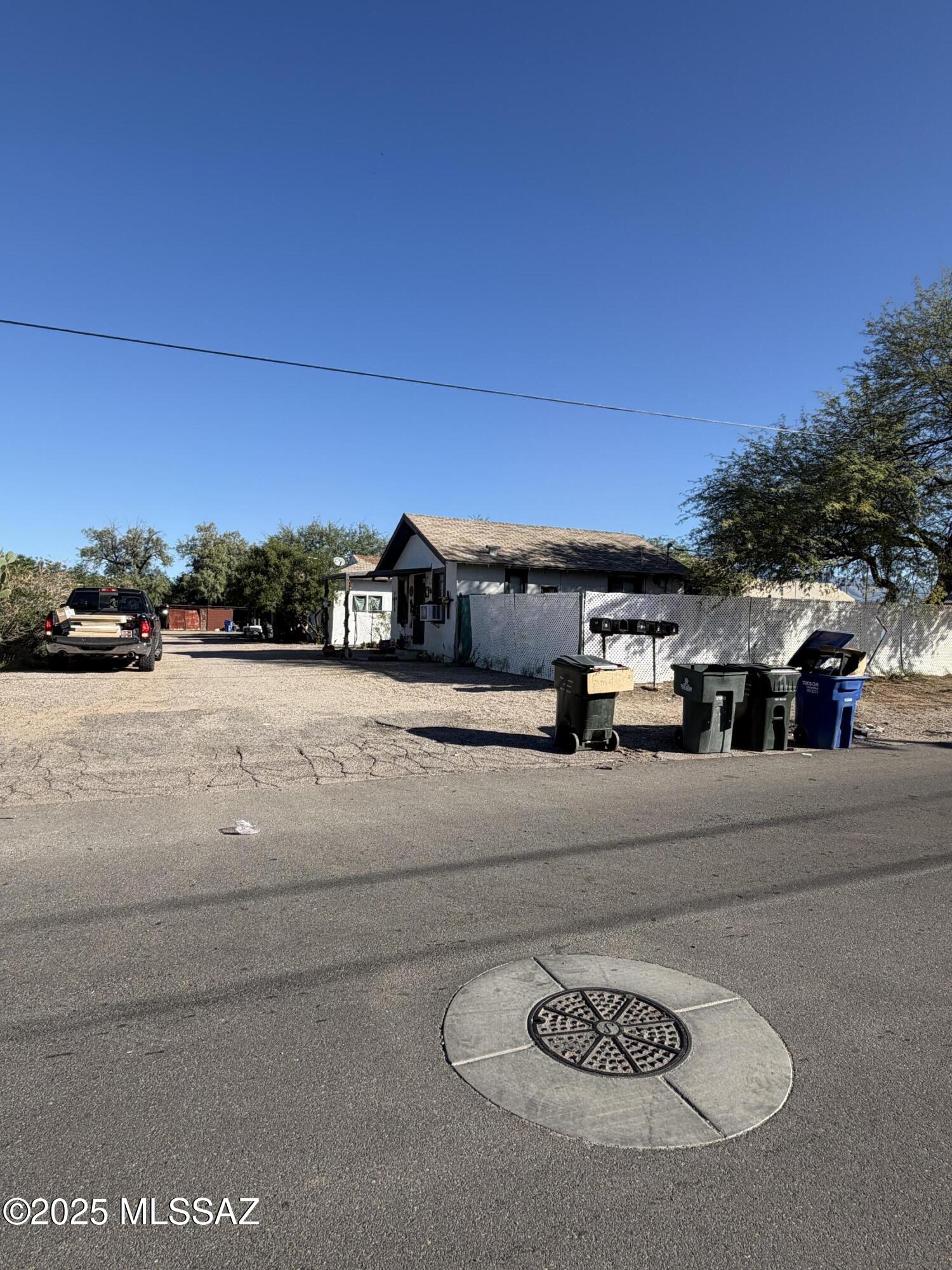 525 East Navajo Road Tucson, AZ 85705 - Photo 26 of 33