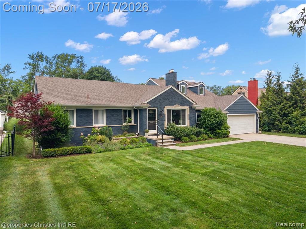 18244 Beverly Road Beverly Hills, MI 48025 - Photo 3 of 80