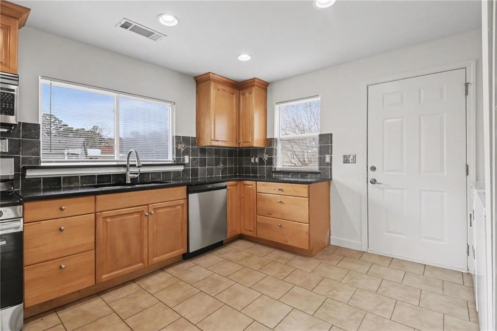 3036 Peeler Road Atlanta, GA 30360 - Photo 6 of 15