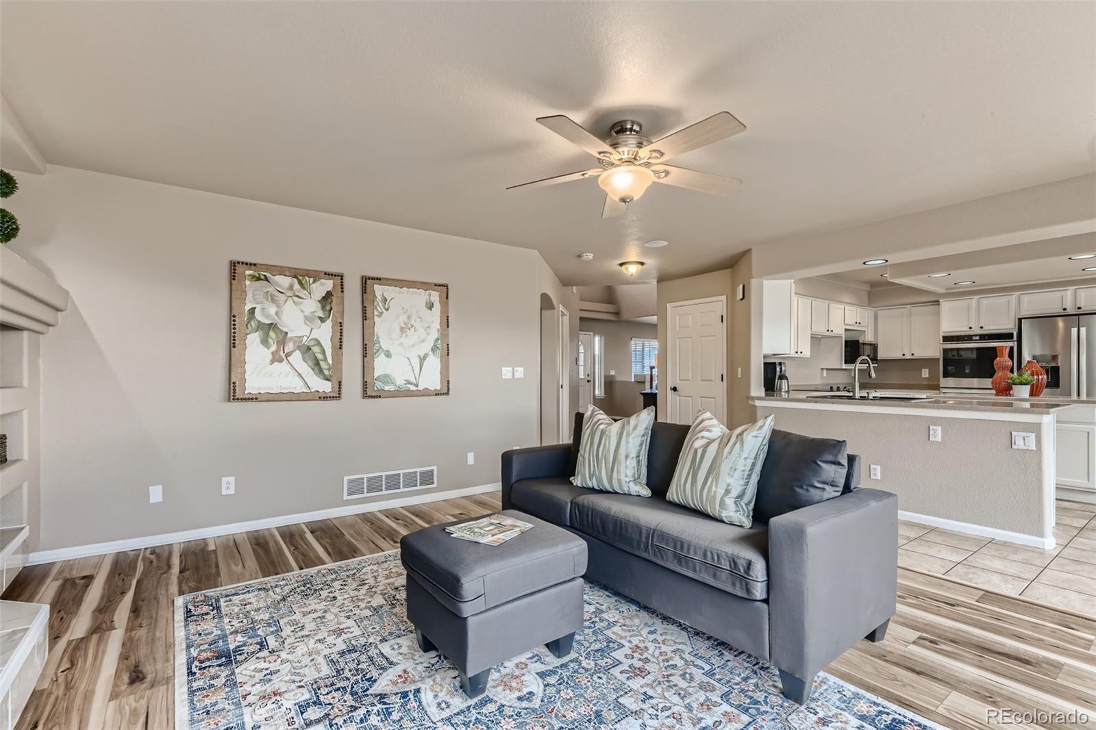 2687 West Bitterroot Place Highlands Ranch, CO 80129 - Photo 4 of 27