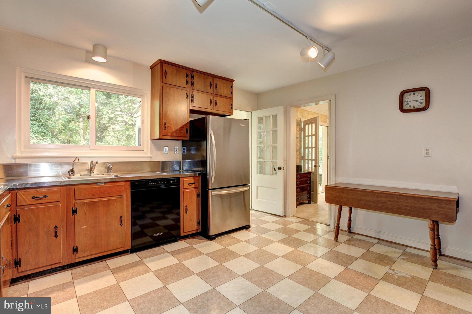 3723 Cardiff Road Chevy Chase, MD 20815 - Photo 14 of 30 Kitchen