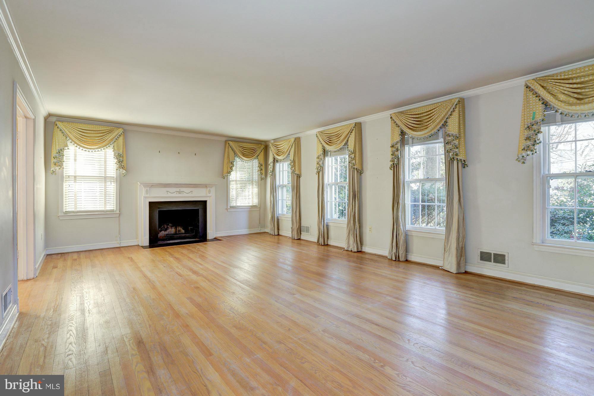 3723 Cardiff Road Chevy Chase, MD 20815 - Photo 4 of 30 Living Room