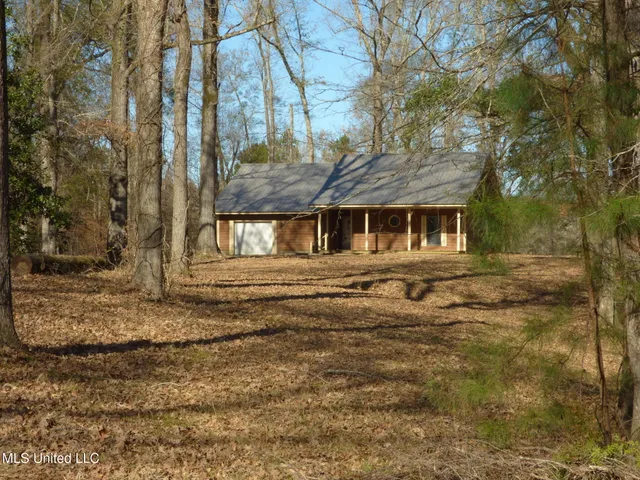 $249,900 | 89 Robins Lake Road, Natchez, MS 39120