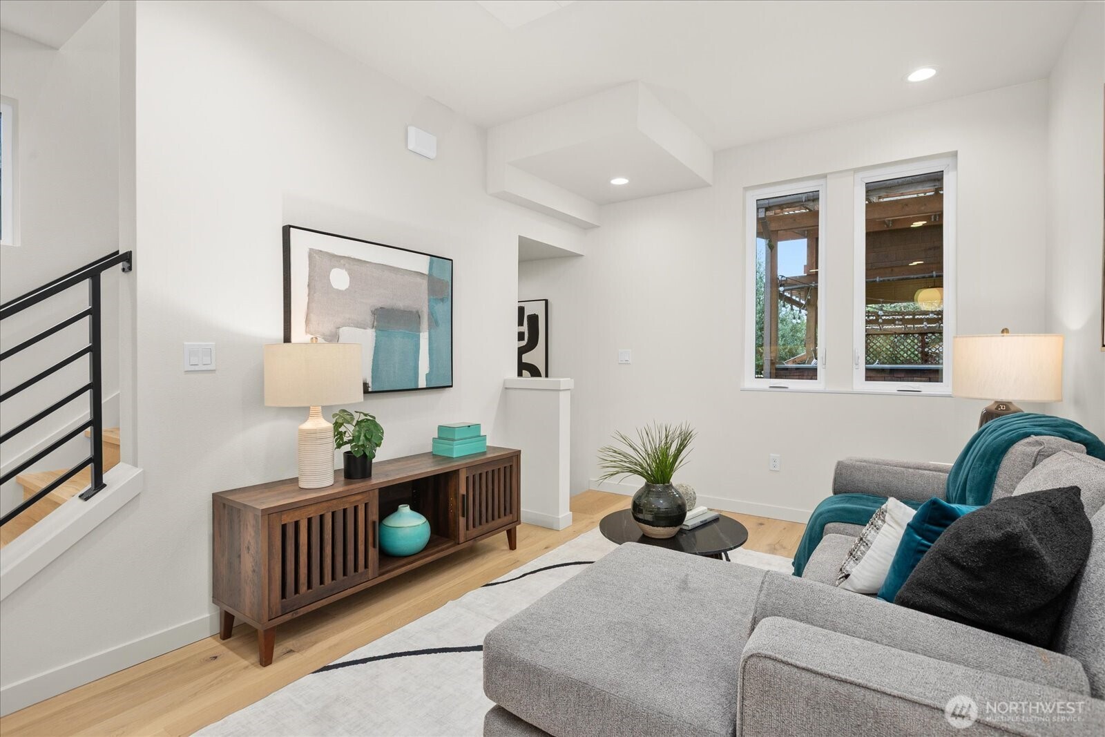 4222 Meridian Avenue North, Unit B Seattle, WA 98103 - Photo 11 of 15