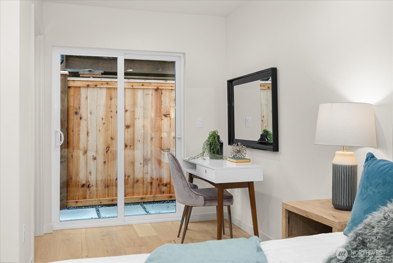 4222 Meridian Avenue North, Unit B Seattle, WA 98103 - Photo 13 of 14