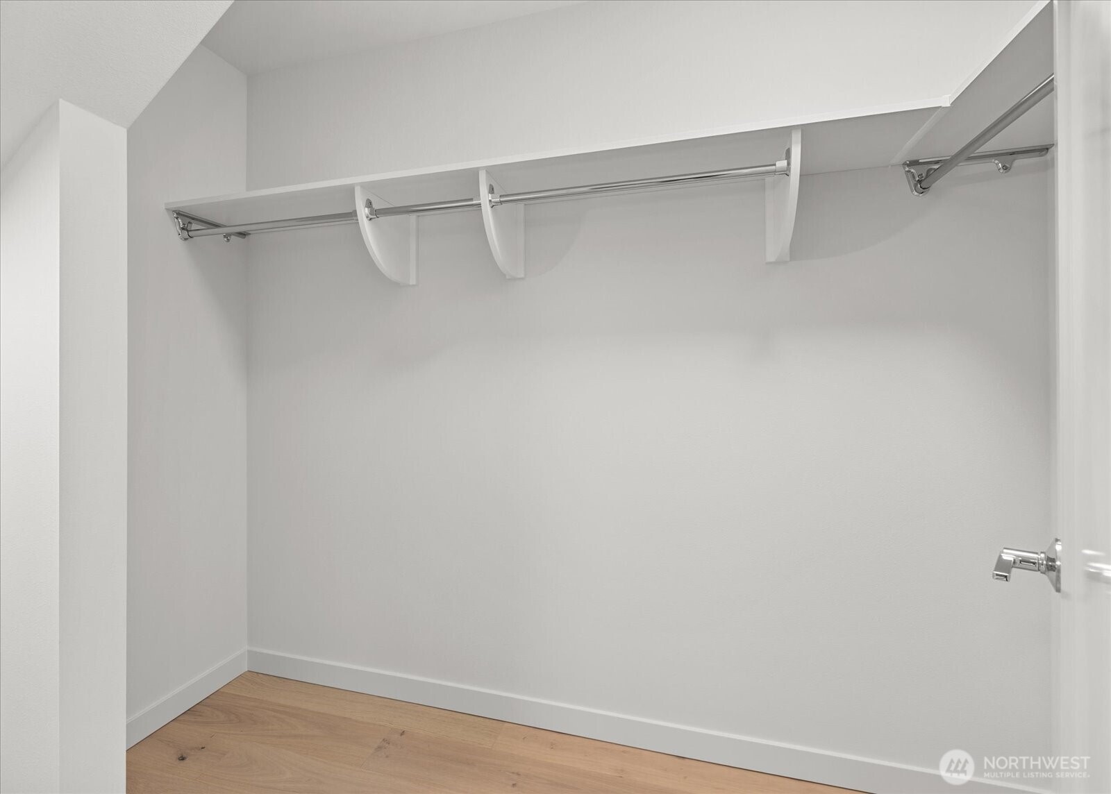 4222 Meridian Avenue North, Unit B Seattle, WA 98103 - Photo 14 of 14