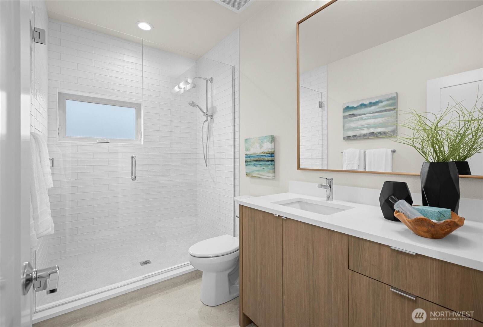 4222 Meridian Avenue North, Unit B Seattle, WA 98103 - Photo 6 of 15