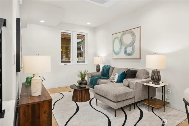 $799,950 | 4222 Meridian Avenue North, Unit B, Seattle, WA 98103