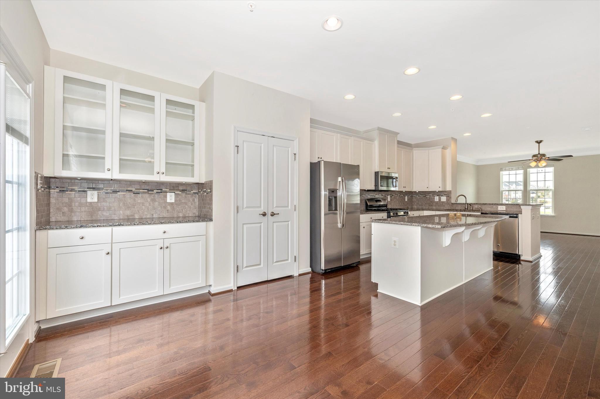 6357 Walcott Lane Frederick, MD 21703 - Photo 17 of 55 Gorgeous backsplash and countertops