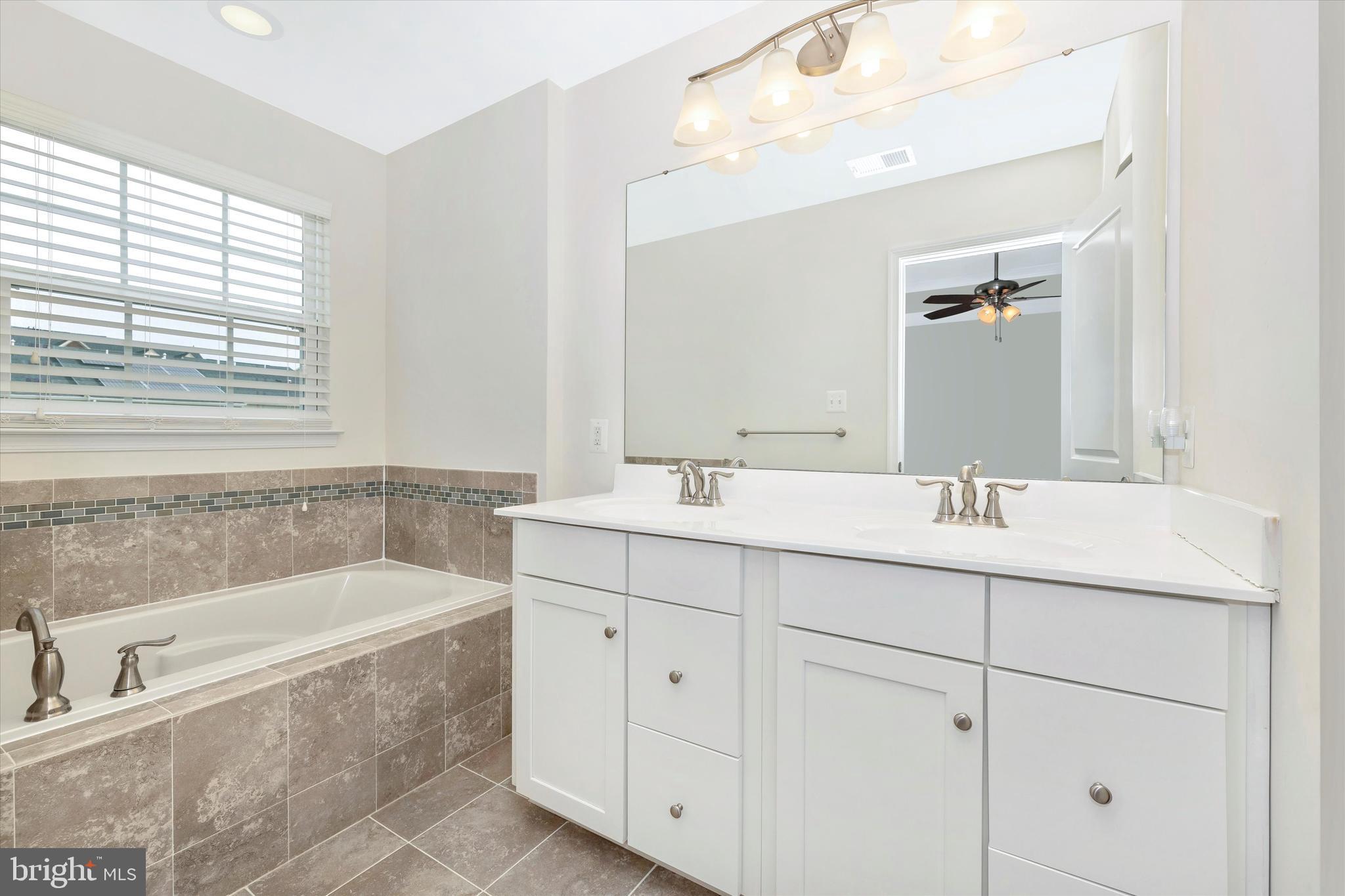 6357 Walcott Lane Frederick, MD 21703 - Photo 35 of 55 Owner's Luxury Bath